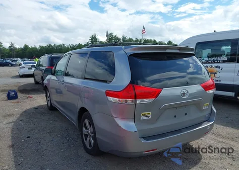 2011 Toyota Sienna Le V6 from USA, damaged, VIN 5TDKK3DC5BS074331